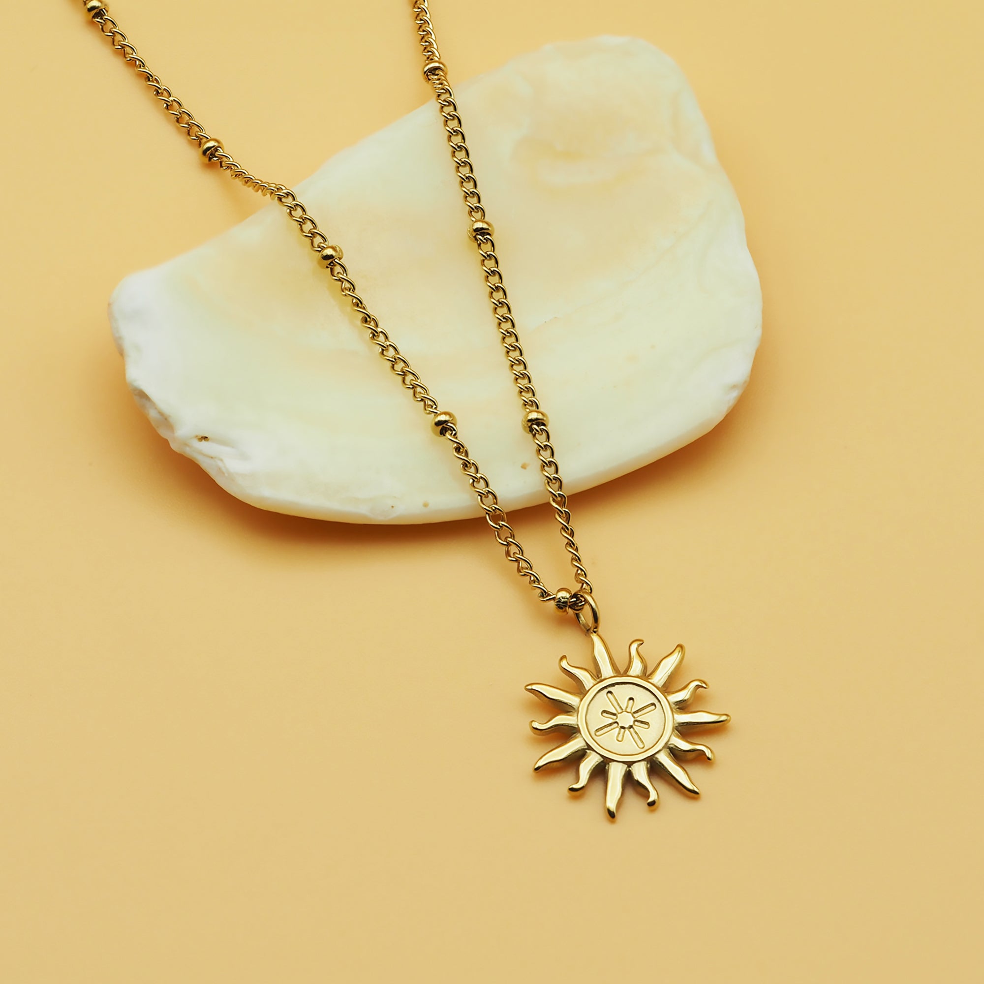 SOL NECKLACE