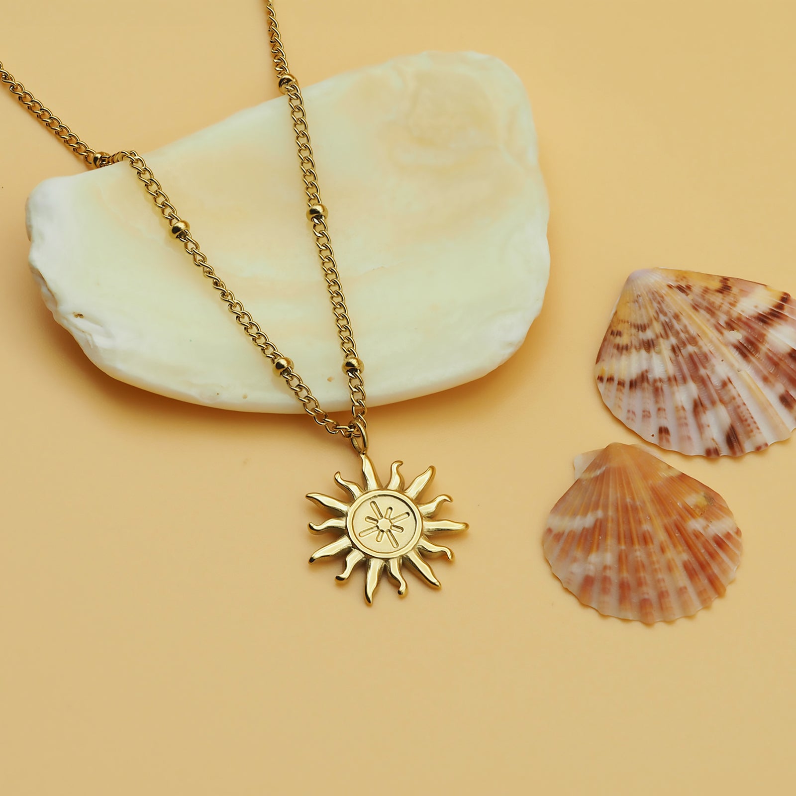 SOL NECKLACE