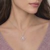 Vídeo de mujer con collar Donna de plata 925 con piedras blancas - Andrea Jewels